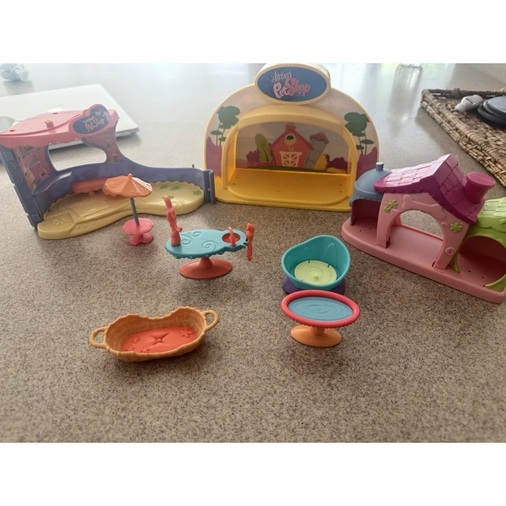 Lot 8 of My Little Pet Shop Accessories Barn, Beach, Beds, Salon